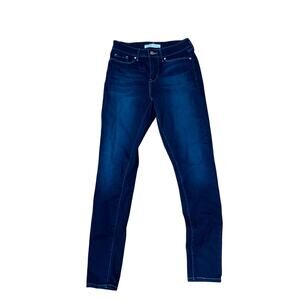 Signature by Levi Strauss Women's Mid-Rise Skinny Jeans Size W26 L30